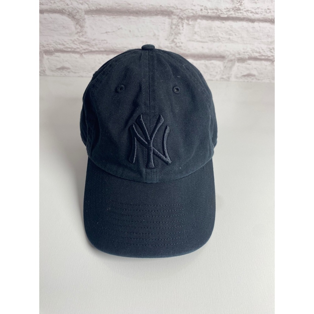 '47 Brand New York Yankees Clean Up Hat Cap Black Tonal Strapback MLB Dad Hat